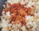 Foto del paso 3 de la receta: Patatas revolconas con garbanzos