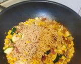 清冰箱蒲燒鰻蔬菜炒公仔麵的食譜步驟5照片