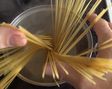 Foto del paso 6 de la receta: Espaguetis con langostinos y atún