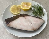 A picture of step 1 of Pan-Roasted Greenland Halibut with Truffle Seasoning Sauces.