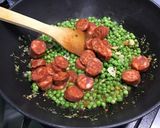 Une image de l'étape 7 de Antichis rouges aux petits pois, champignons et chorizo.