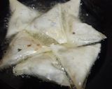 A picture of step 4 of Aloo samosey.