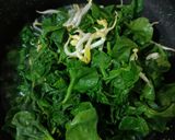Foto langkah ke 2 dari resep Bening Bayam Brazil.