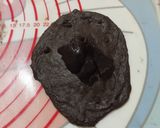 Foto langkah ke 5 dari resep Triple Dark Brownies Sourdough Bread.