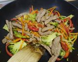 Foto del paso 5 de la receta: Wok de ternera y verduras