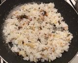 Foto langkah ke 7 dari resep Makanan AnakNasi Goreng Ikan Mujair.
