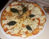 Foto del paso 5 de la receta: Pizza margarita en sartén 🍕