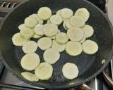 Foto langkah ke 6 dari resep Salmon Panggang dan Tumis Kembang Kol.