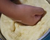 Foto langkah ke 2 dari resep Korean Garlic Cheese Bread.