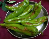 A picture of step 2 of Chat pati masalay daar hari mirchain 😊.