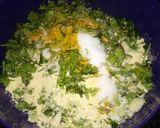 A picture of step 3 of Hare Bhare Pakode 😋.