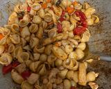 Gambar langkah 4 resipi Fried Macaroni : Makaroni Goreng.