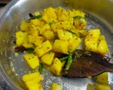 A picture of step 4 of Kappa Puzhukku (Tapioca).