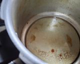 A picture of step 5 of Jatretil mutton gravy masala (jatra food).