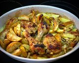 Mézes-fűszeres sült csirkecomb újburgonya-alma-hagyma ágyon 🍯🍗🥔🍎🧅 recept fázis 5 fotója