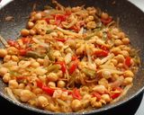 Foto del paso 5 de la receta: Fritada picante de garbanzos