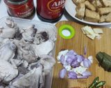Foto langkah ke 1 dari resep Ayam Tahu Kuah Tauco.