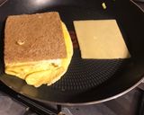Foto del paso 5 de la receta: Sándwich 🥪 de huevo