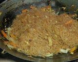 Foto langkah ke 4 dari resep Bihun Goreng No Ribet 😋.