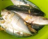 Foto langkah ke 2 dari resep Ikan kembung panggang mentega #43.