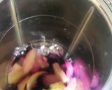 A picture of step 2 of Jamun awla juice.