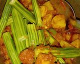 સરગવા બટાકા નું શાક (Saragva Bataka Shak Recipe In Gujarati) રેસીપી સ્ટેપ5ફોટો