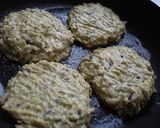 Foto del paso 5 de la receta: Hambuguesas🍔 de arvejas con tajadas de plátano🍌 maduro