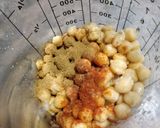 Foto del paso 3 de la receta Hummus de garbanzos, pasas y pimiento rojo