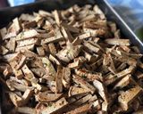 Hình bước làm 2 của món Chả lụa chay (tàu hủ ky) kho