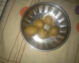 A picture of step 4 of Wheat flour laddu.
