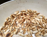 Foto del paso 8 de la receta: Crema Fría de Acelgas y Piñones