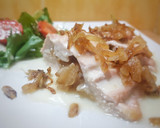 Foto del paso 6 de la receta: Pechuga de pollo o pavo con rulo de cabra y cebolla caramelizada