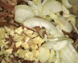 Foto langkah ke 3 dari resep Tumis Daging Sapi Iris.