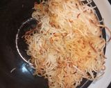 A picture of step 2 of Chinese choupsuey.