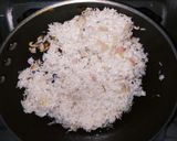 मेक्सिकन राइस (Mexican Rice recipe in marathi) रेसिपी स्टेप 3 फोटो 