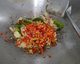Foto langkah ke 3 dari resep Sambel Goreng Cumi Pete.