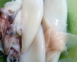 Foto langkah ke 1 dari resep Cumi Pedas Kemangi.