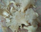 Foto langkah ke 1 dari resep Jamur Crazy Creepy Crispy.