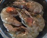 Foto langkah ke 1 dari resep Udang saus padang.