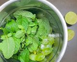 A picture of step 1 of Grapes & Mint Cooler.