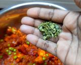 A picture of step 4 of Pressure cooker pav bhaji in 25 minutes.