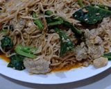 รูปขั้นตอนการทำที่ 4 ของ ผัดไวไวใส่หมู