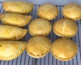 A picture of step 7 of Meatpie.