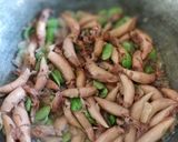 Foto langkah ke 2 dari resep Tumis Pete Cumi Asin.