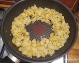 Reggeli - hagymás krumpli tojással recept fázis 3 fotója