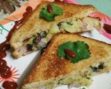 A picture of step 7 of Potato and onion sandwich.