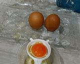 Foto langkah ke 1 dari resep Telur Ceplok Omega.