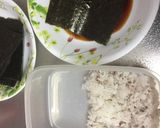 A picture of step 2 of Japanese Nori Lunch Box.