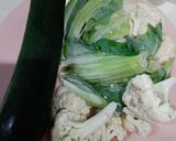 Foto langkah ke 1 dari resep Salmon Panggang dan Tumis Kembang Kol.
