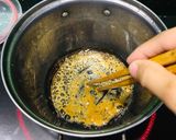 Hình bước làm 2 của món Tôm rim tỏi mặn ngọt